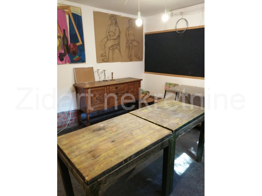 Будинок, 1313 м², 95 000$ — FAKTOR